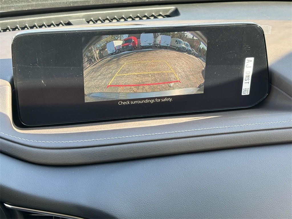 Vehicle image 21 of 35