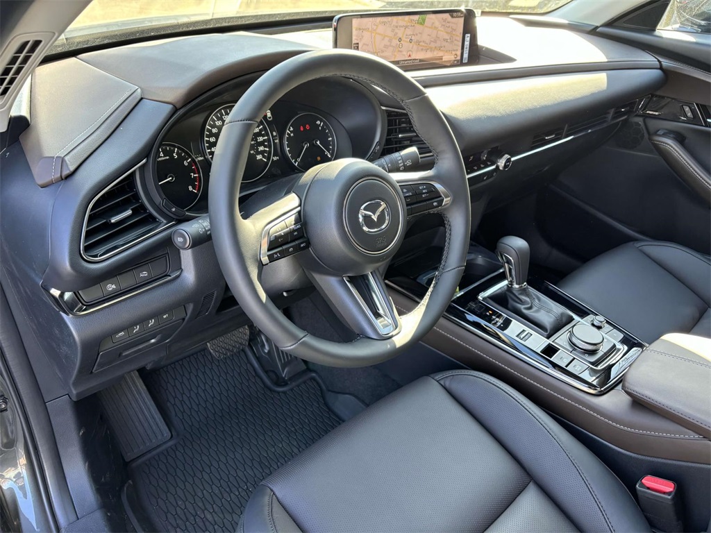 Vehicle image 12 of 35