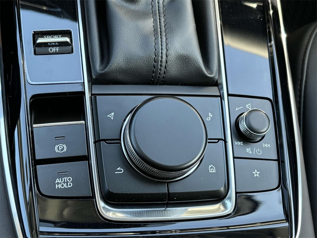 Vehicle image 26 of 35