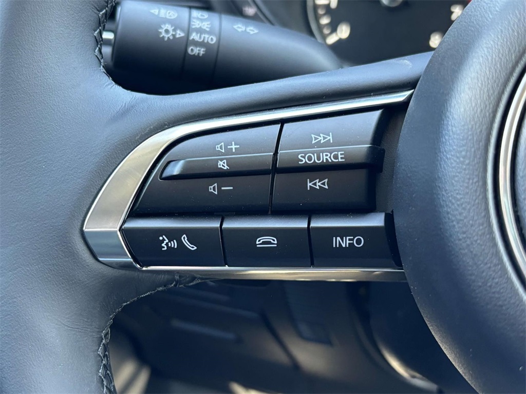 Vehicle image 17 of 35