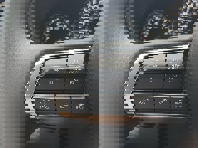 Vehicle image 24 of 29