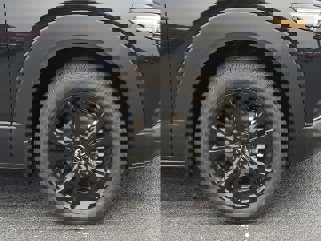 Vehicle image 10 of 29