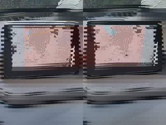 Vehicle image 20 of 28
