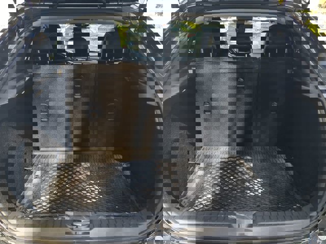 Vehicle image 11 of 28