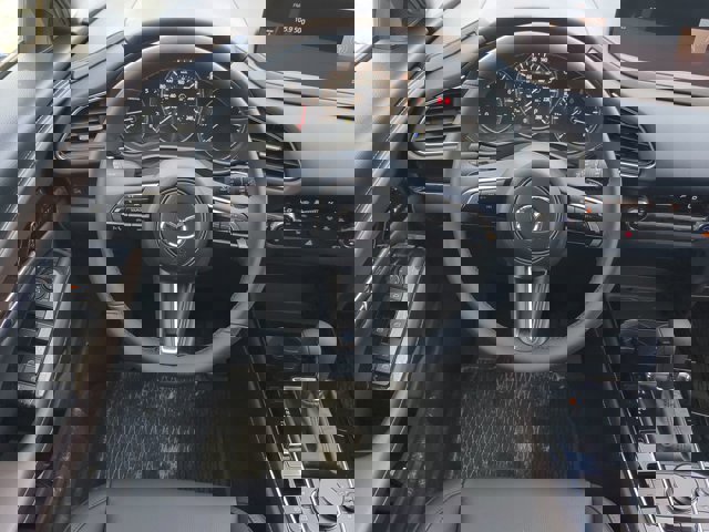 Vehicle image 14 of 28
