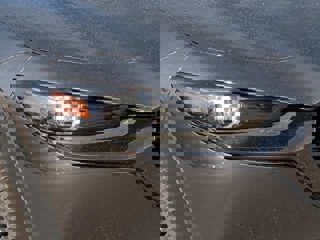 Vehicle image 9 of 28