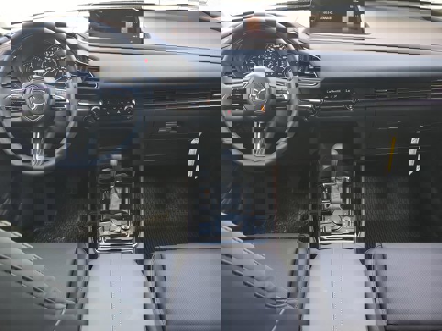 Vehicle image 13 of 28