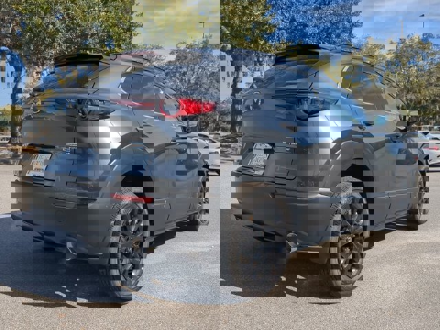 Vehicle image 4 of 28