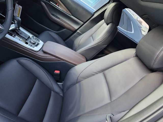 2025 Mazda CX-30 2.5 Turbo Premium Plus Package Image 9 of 21