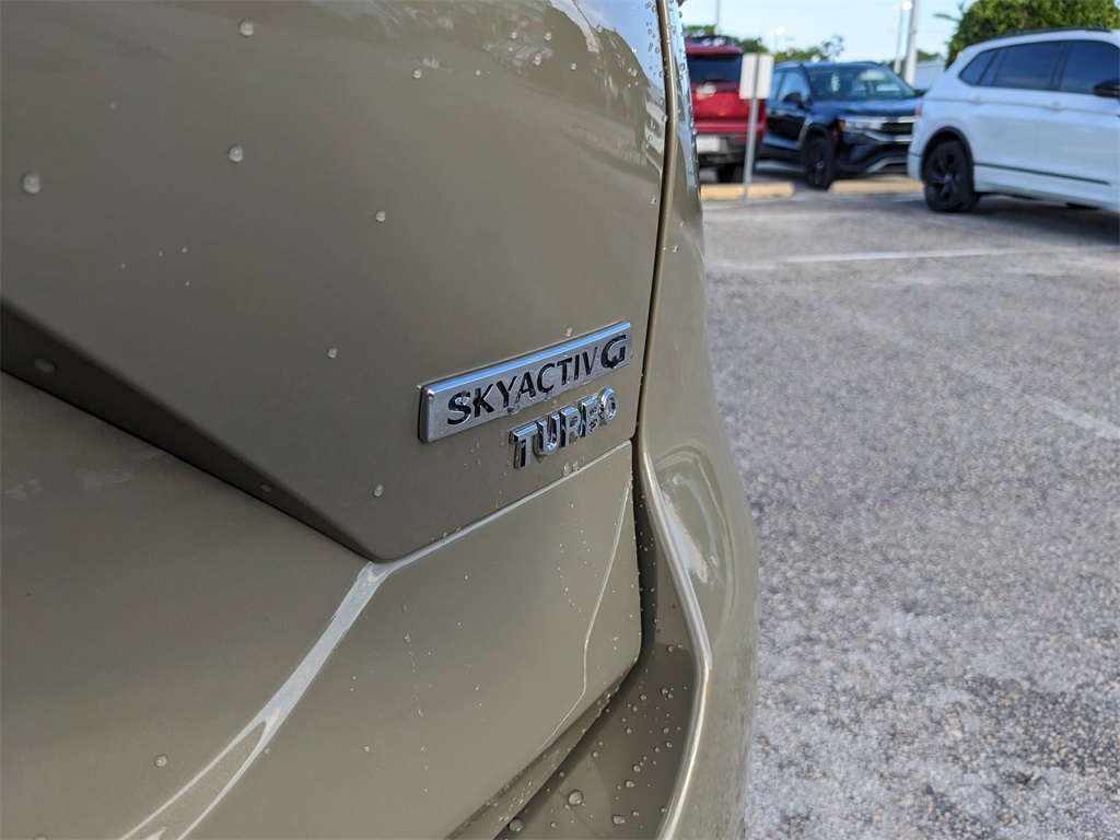 Vehicle image 38 of 40