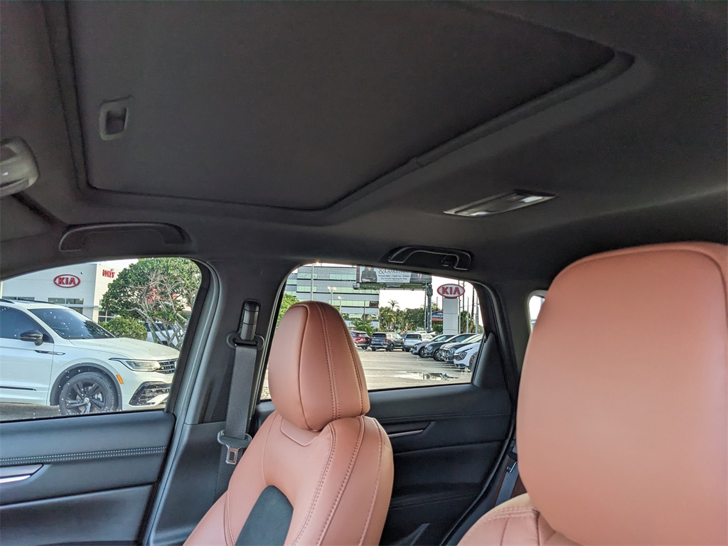 Vehicle image 13 of 40