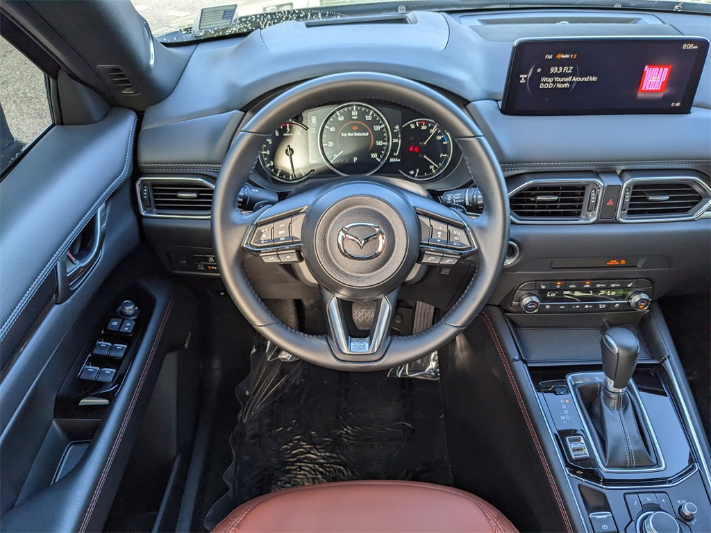 Vehicle image 16 of 40