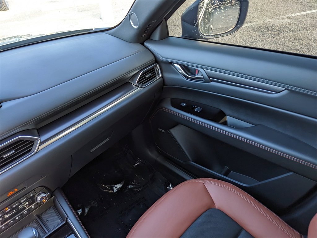 Vehicle image 18 of 40
