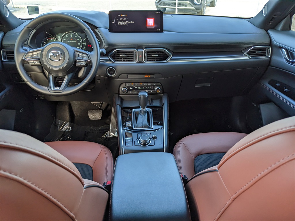 Vehicle image 17 of 40