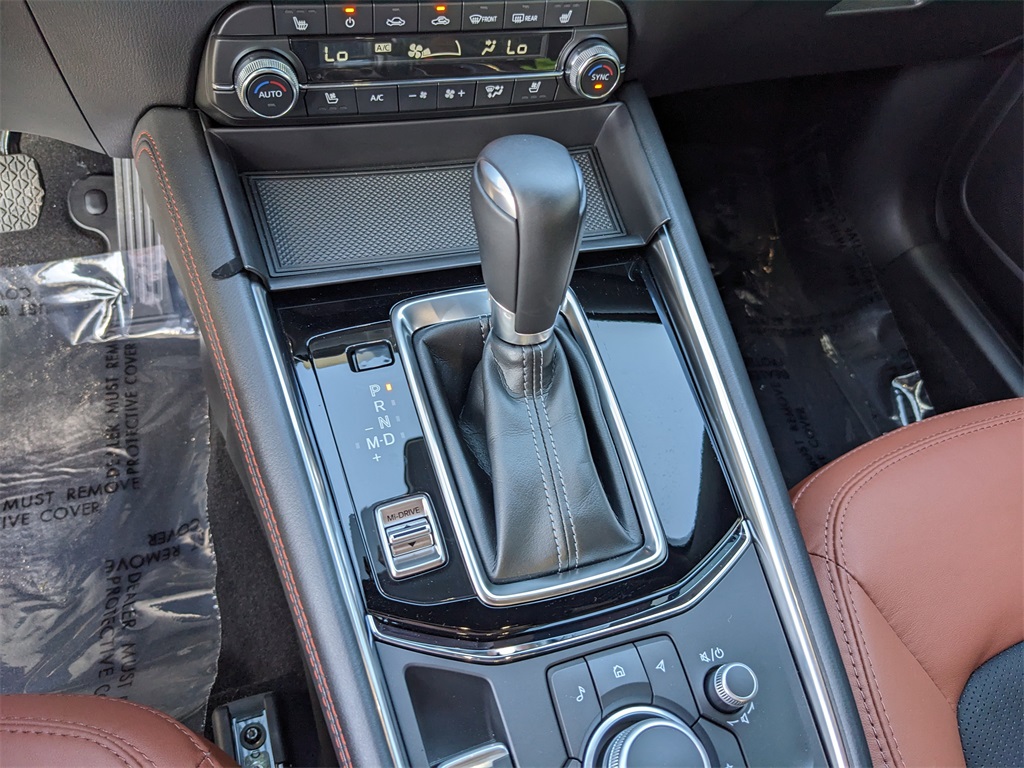 Vehicle image 26 of 40