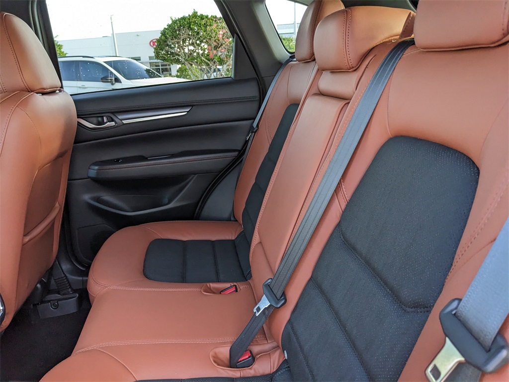 Vehicle image 12 of 40