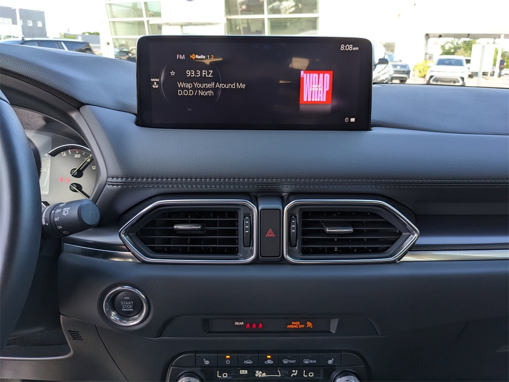 Vehicle image 24 of 40