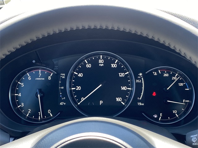 Vehicle image 19 of 30
