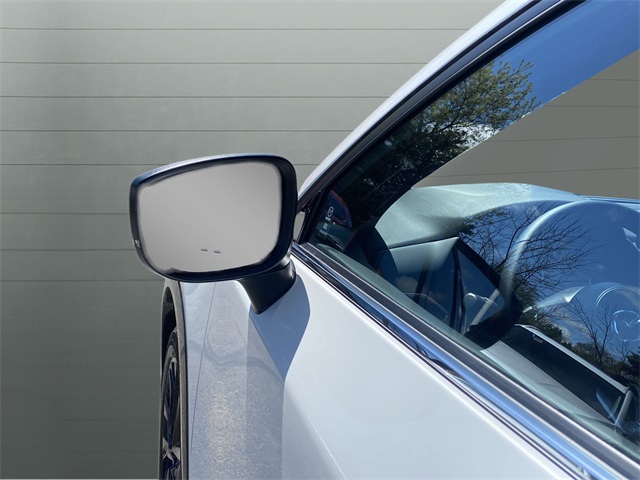 Vehicle image 16 of 30