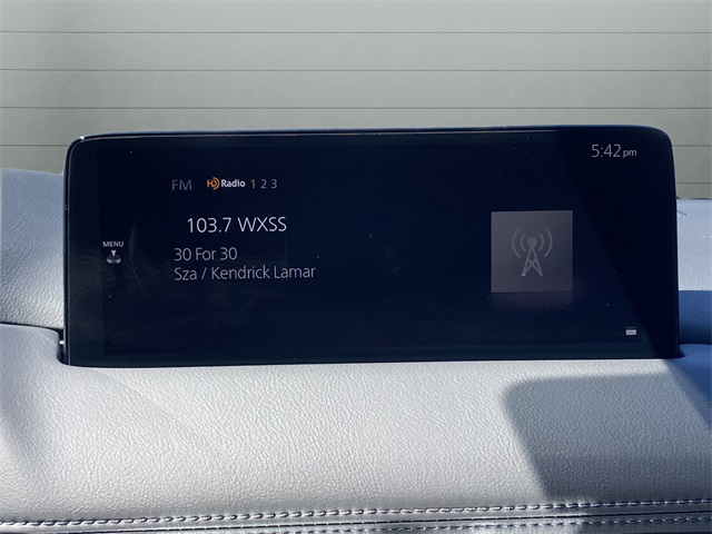 Vehicle image 23 of 30