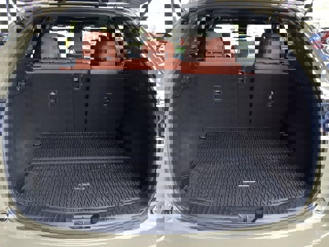 Vehicle image 11 of 29
