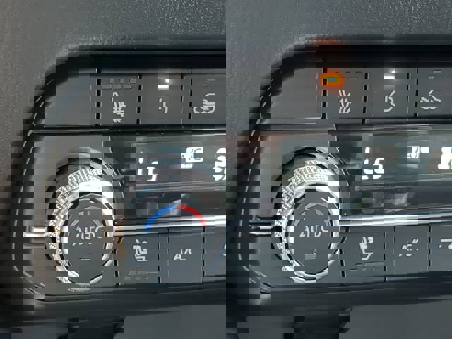 Vehicle image 19 of 29