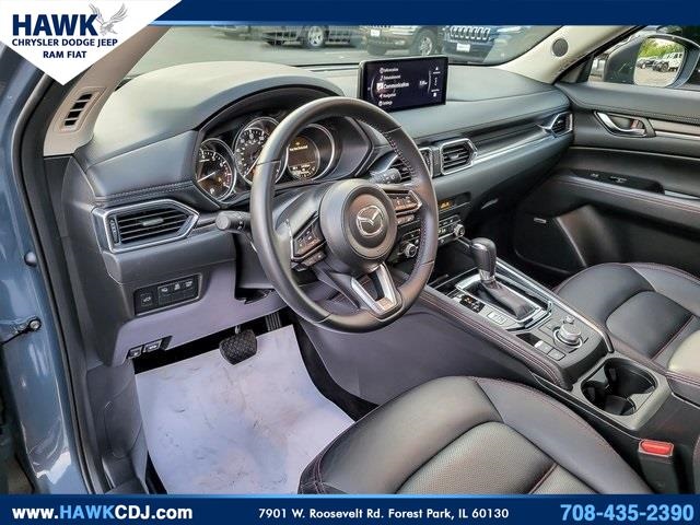 2025 Mazda CX-5 2.5 S Carbon Edition Image 18 of 38