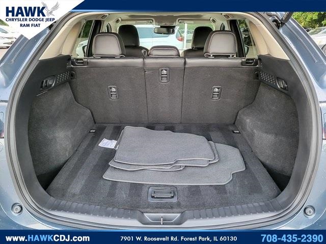2025 Mazda CX-5 2.5 S Carbon Edition Image 8 of 38