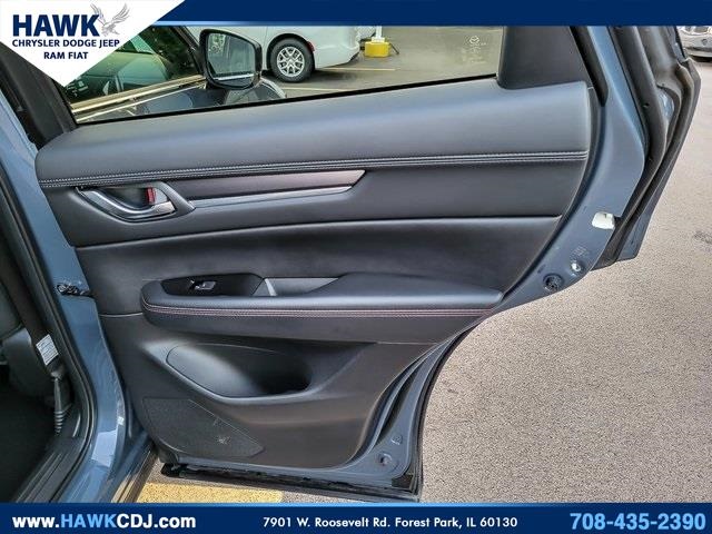 2025 Mazda CX-5 2.5 S Carbon Edition Image 34 of 38