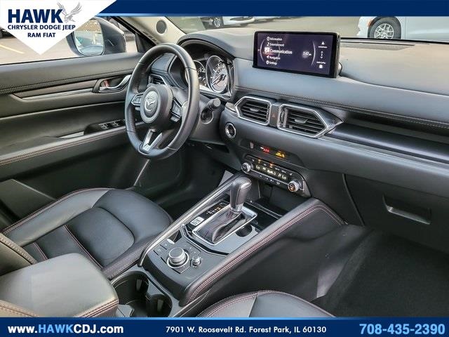 2025 Mazda CX-5 2.5 S Carbon Edition Image 16 of 38