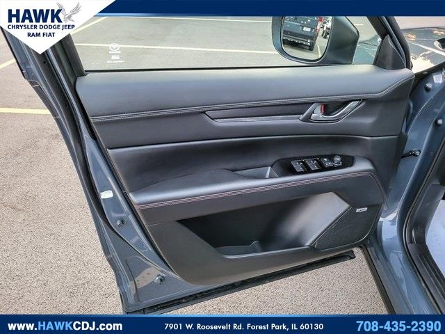 2025 Mazda CX-5 2.5 S Carbon Edition Image 27 of 38