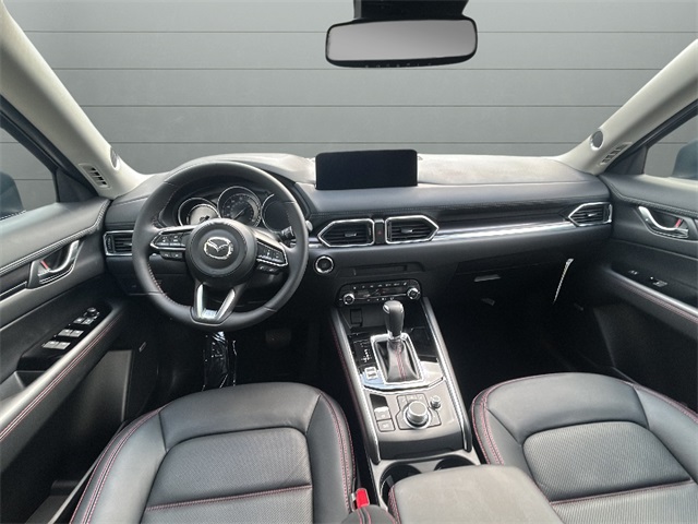 2025 Mazda CX-5 2.5 S Carbon Edition Image 15 of 35