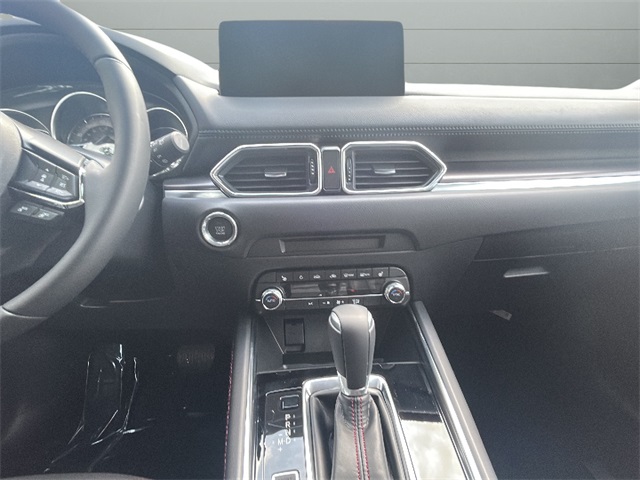 2025 Mazda CX-5 2.5 S Carbon Edition Image 19 of 35