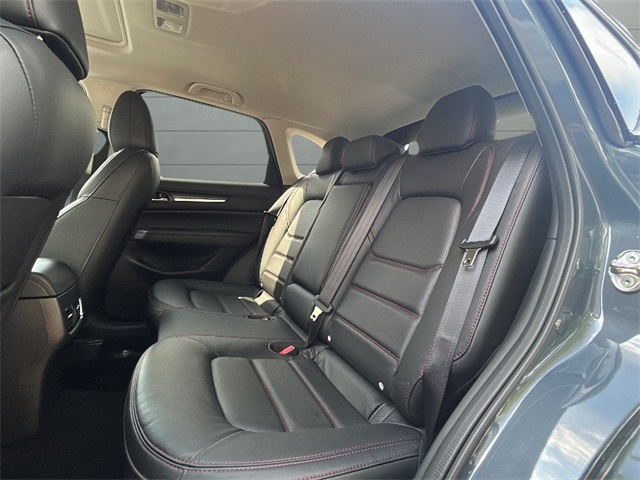 2025 Mazda CX-5 2.5 S Carbon Edition Image 9 of 35