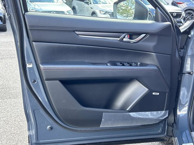 2025 Mazda CX-5 2.5 S Carbon Edition Image 11 of 13