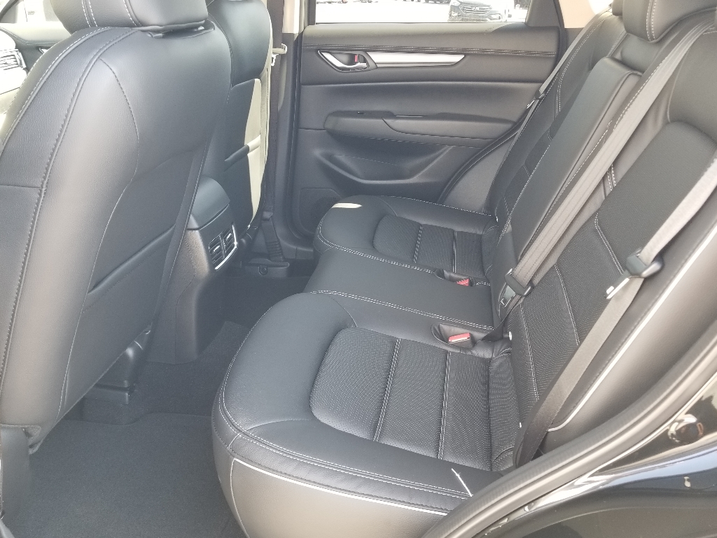 Vehicle image 10 of 16
