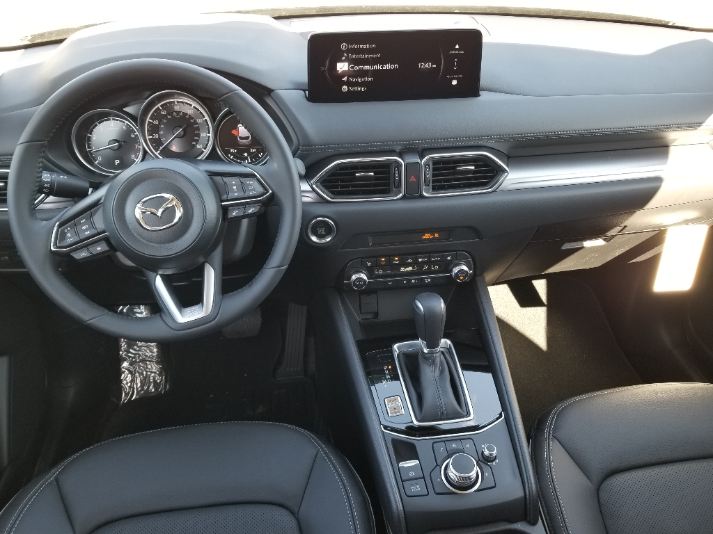 Vehicle image 7 of 16
