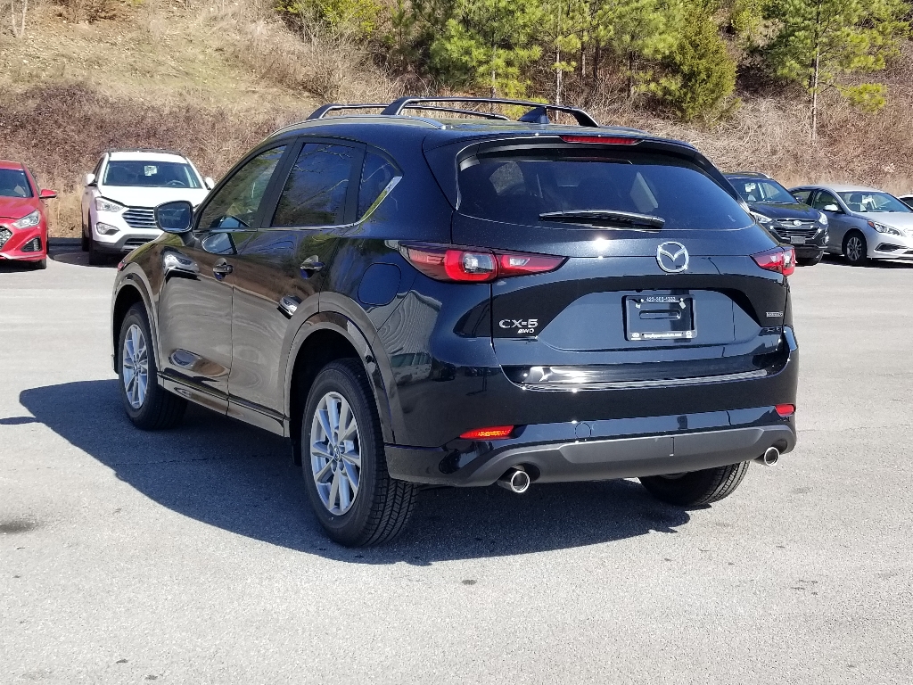 Vehicle image 4 of 16