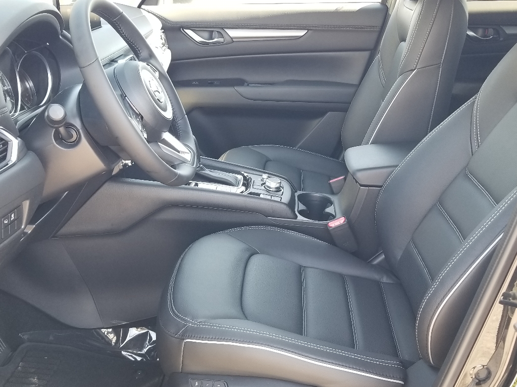 Vehicle image 9 of 16