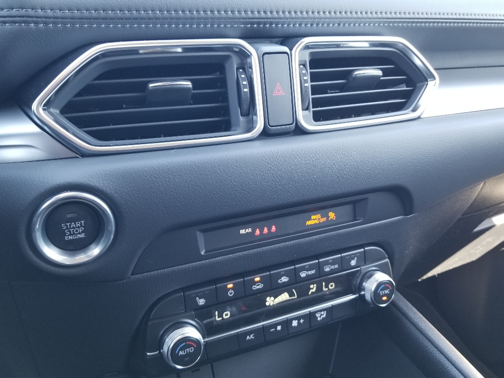 Vehicle image 13 of 16