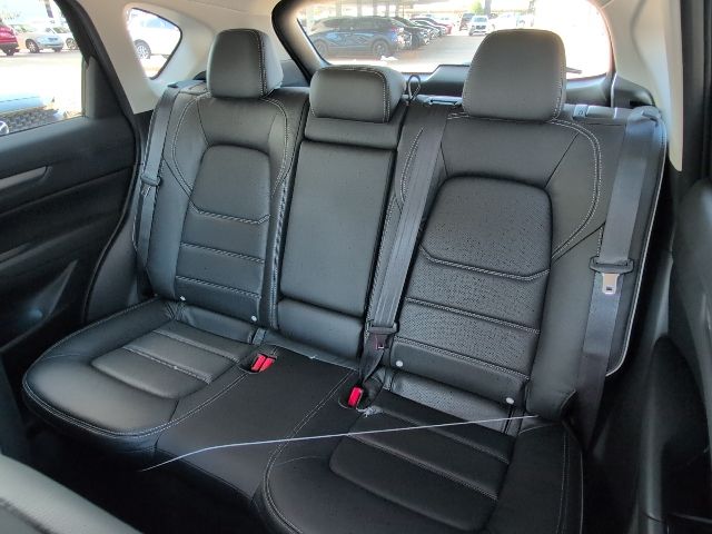 2025 Mazda CX-5 2.5 S Preferred Package Image 11 of 34
