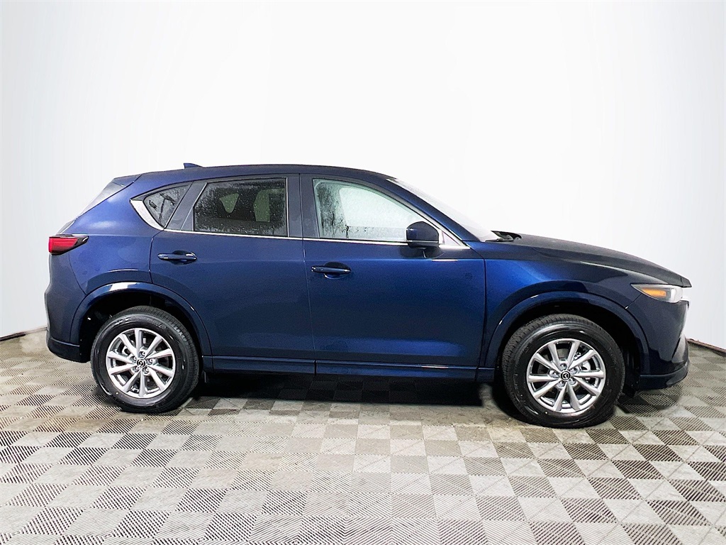 2025 Mazda CX-5 2.5 S Preferred Package Image 4 of 31