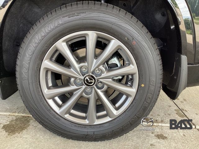 2025 Mazda CX-5 2.5 S Preferred Package Image 7 of 33