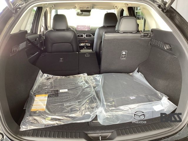 2025 Mazda CX-5 2.5 S Preferred Package Image 8 of 33