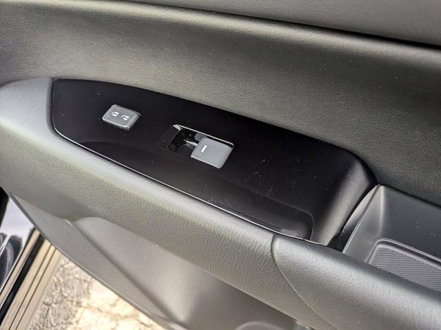 2025 Mazda CX-5 2.5 S Preferred Package Image 33 of 37