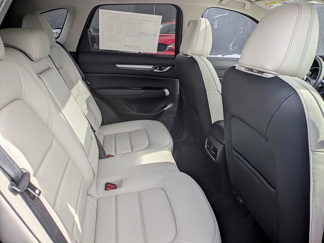2025 Mazda CX-5 2.5 S Preferred Package Image 13 of 37