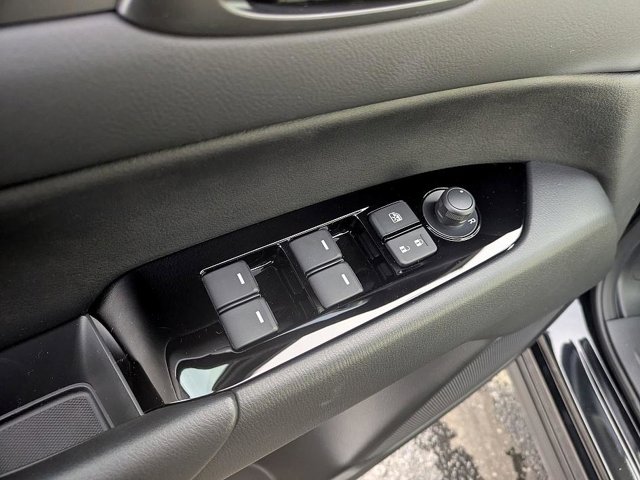 2025 Mazda CX-5 2.5 S Preferred Package Image 32 of 37