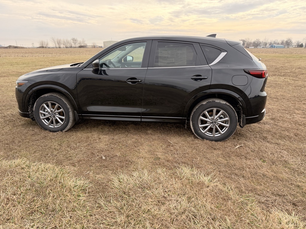 2025 Mazda CX-5 2.5 S Preferred Package Image 8 of 12