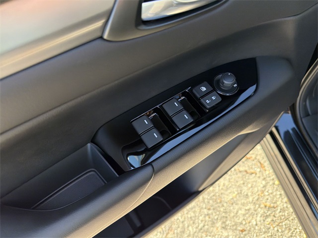 2025 Mazda CX-5 2.5 S Preferred Package Image 24 of 28