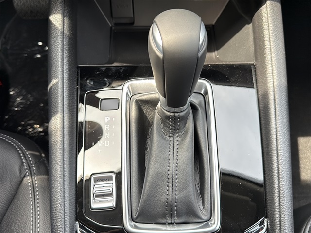 Vehicle image 25 of 36